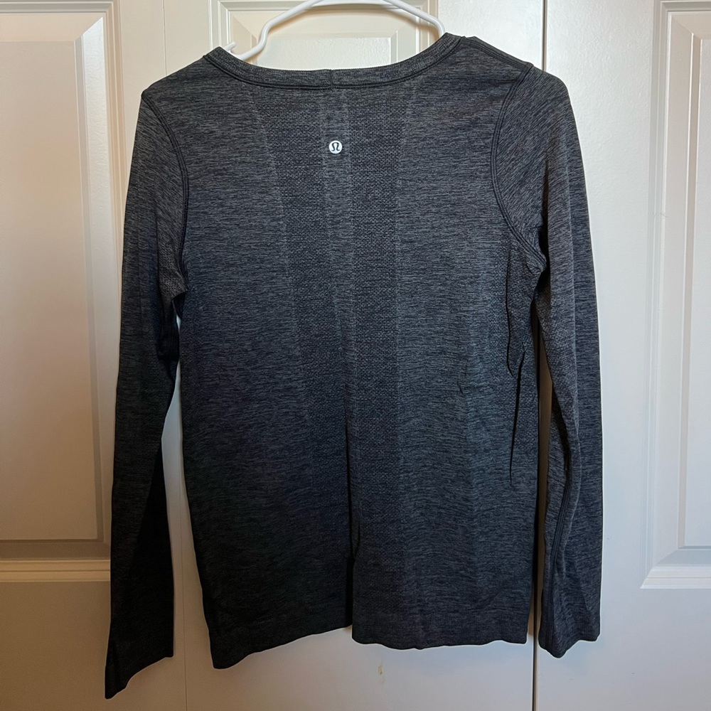 Long sleeve Lululemon shirt